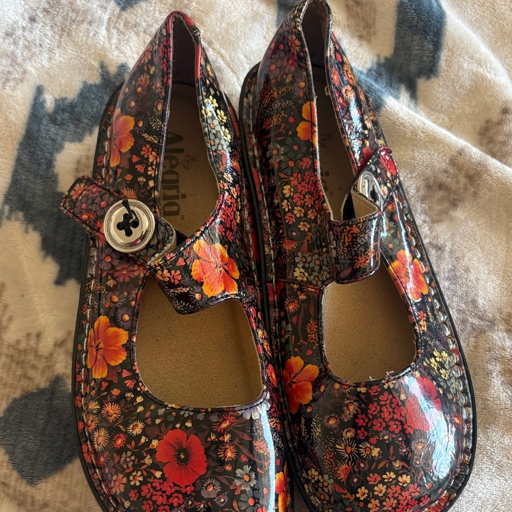 Alegria Kids Floral Mary Jane Shoes - Black and Orange